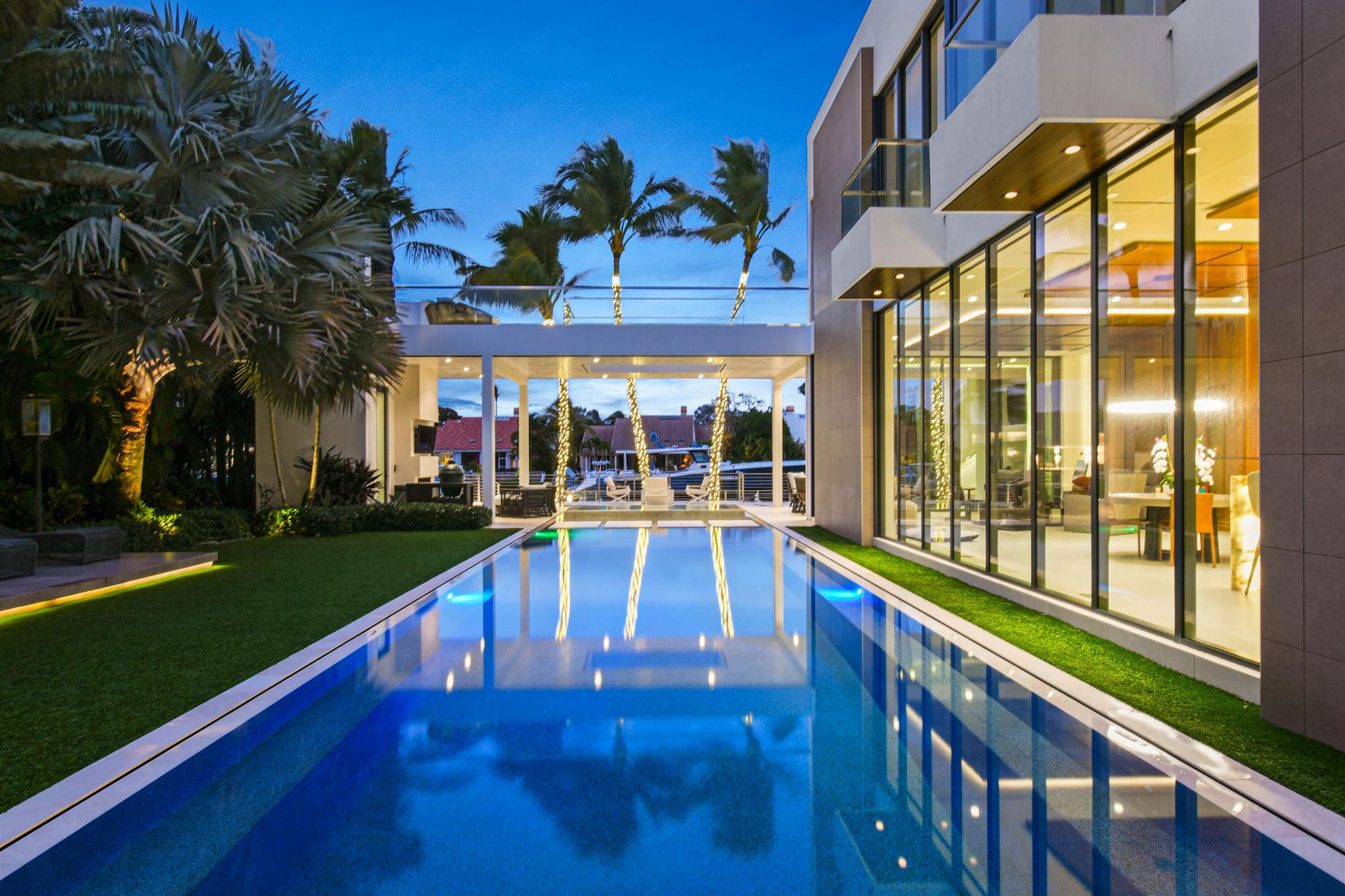 ADMIRALS COVE - Residential