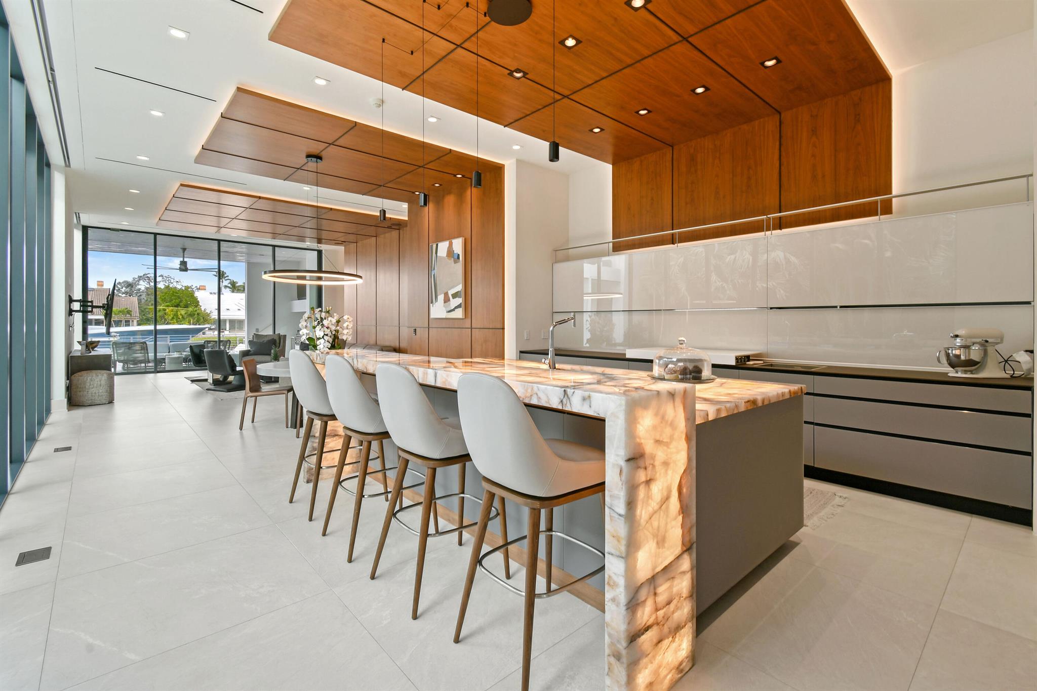 ADMIRALS COVE - Residential