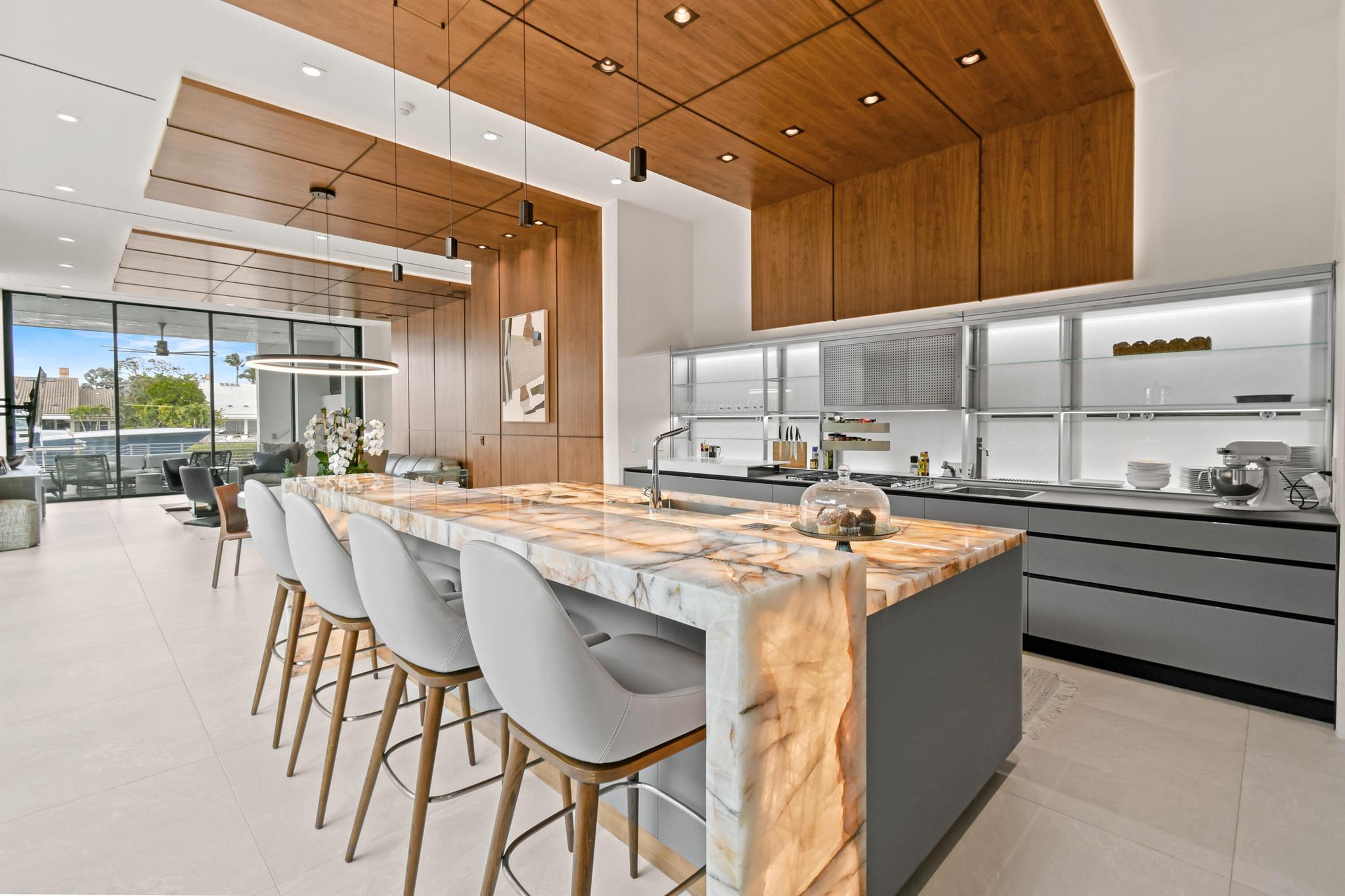 ADMIRALS COVE - Residential