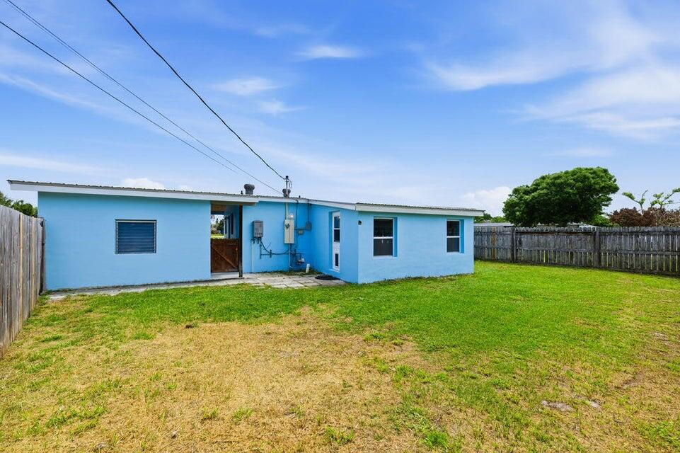 RIVER PARK UNIT 5 - Residential Lease