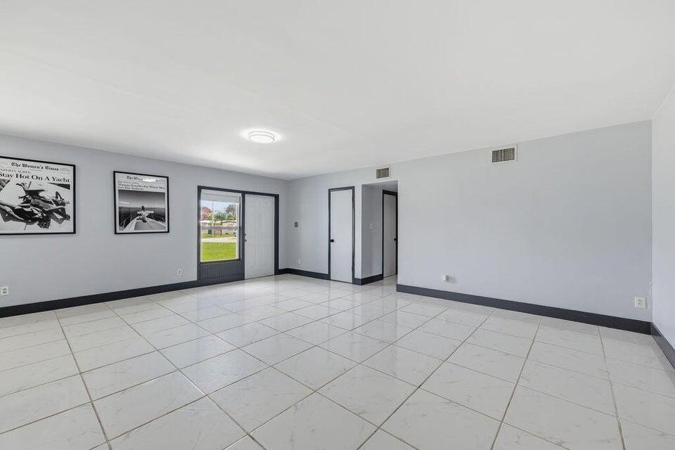 RIVER PARK UNIT 5 - Residential Lease