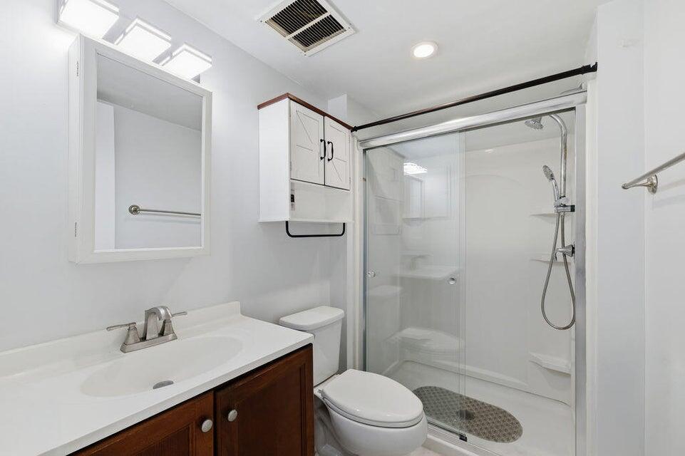 RIVER PARK UNIT 5 - Residential Lease