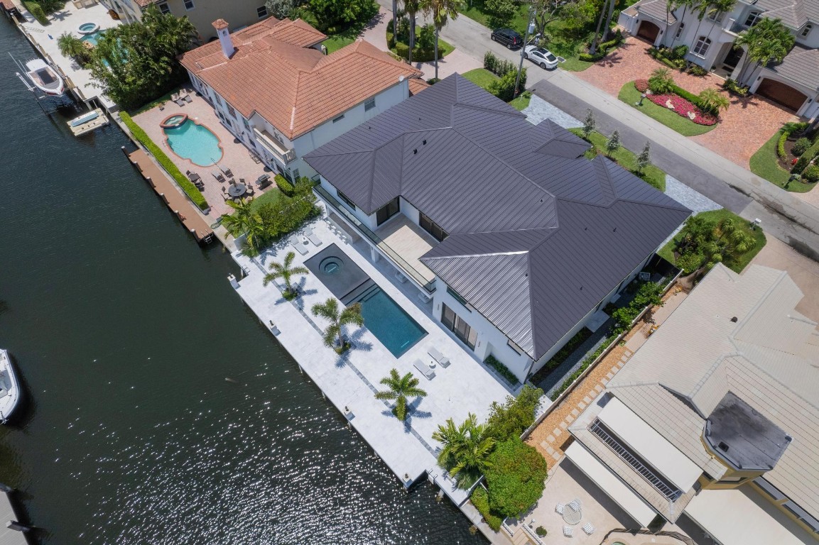 TROPIC ISLE - Residential