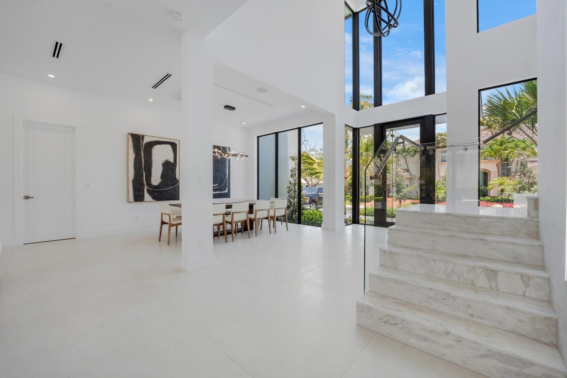 TROPIC ISLE - Residential