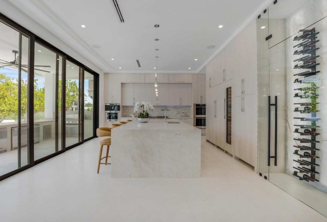 TROPIC ISLE - Residential