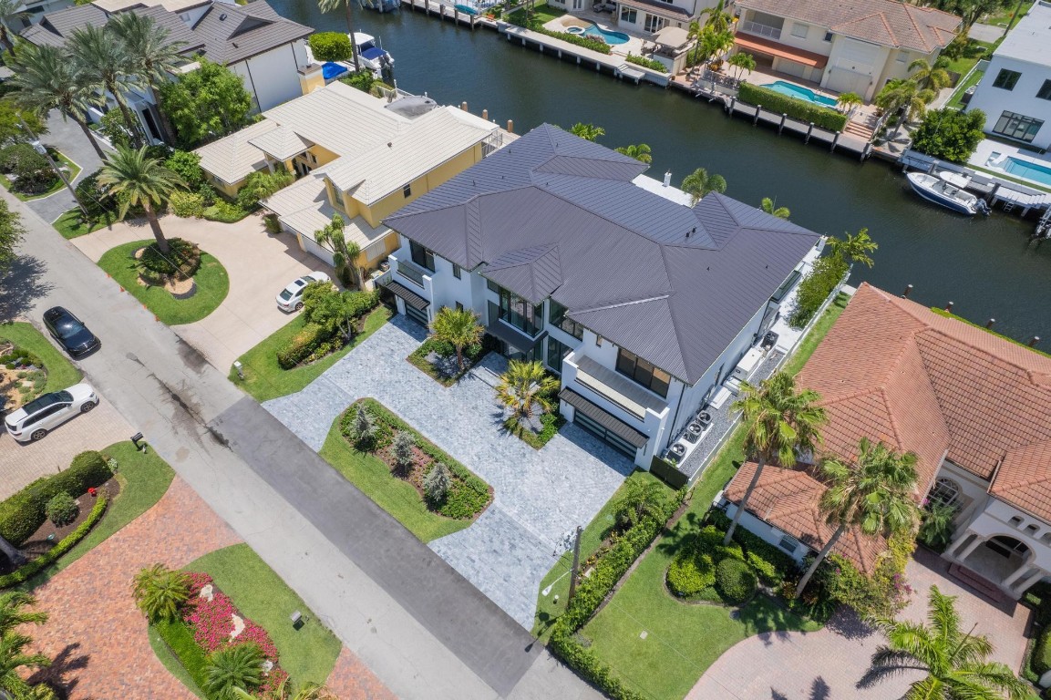 TROPIC ISLE - Residential
