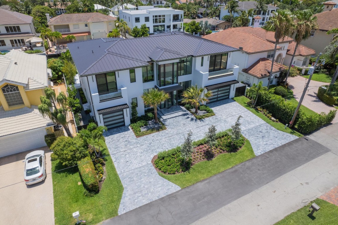 TROPIC ISLE - Residential