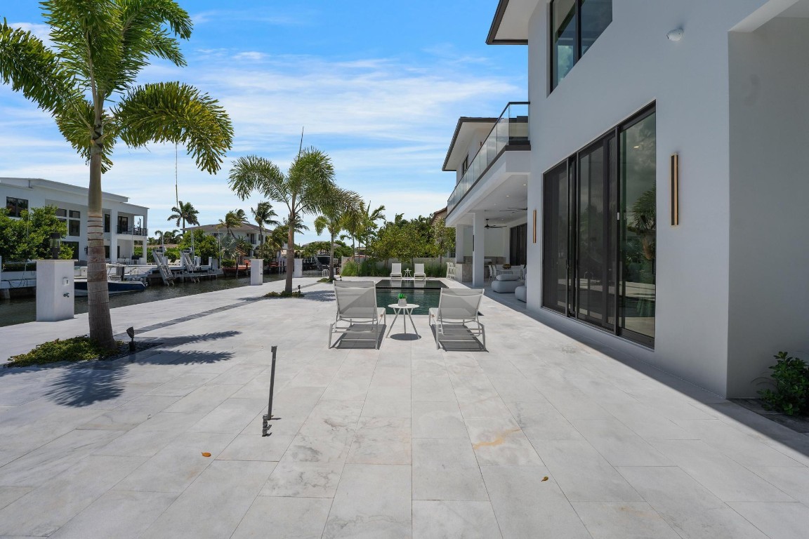 TROPIC ISLE - Residential