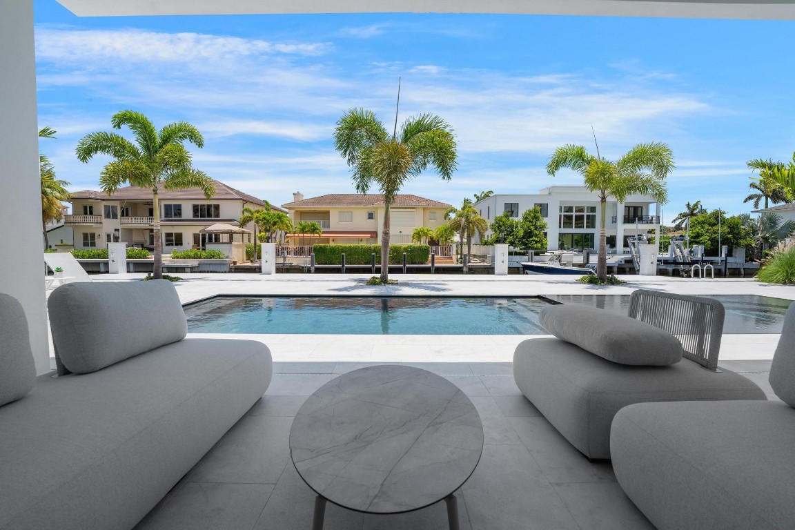 TROPIC ISLE - Residential