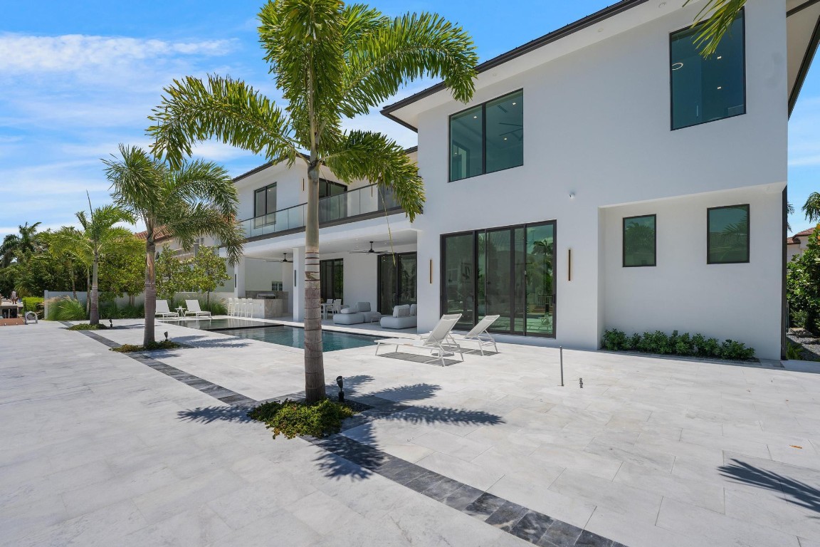 TROPIC ISLE - Residential
