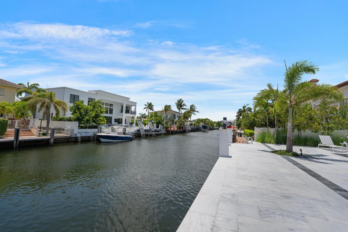 TROPIC ISLE - Residential