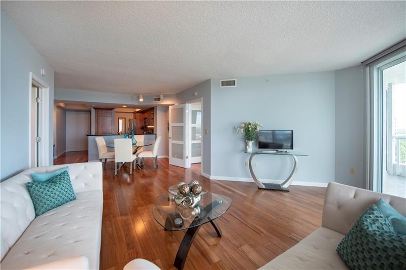 ESPLANADE - Residential