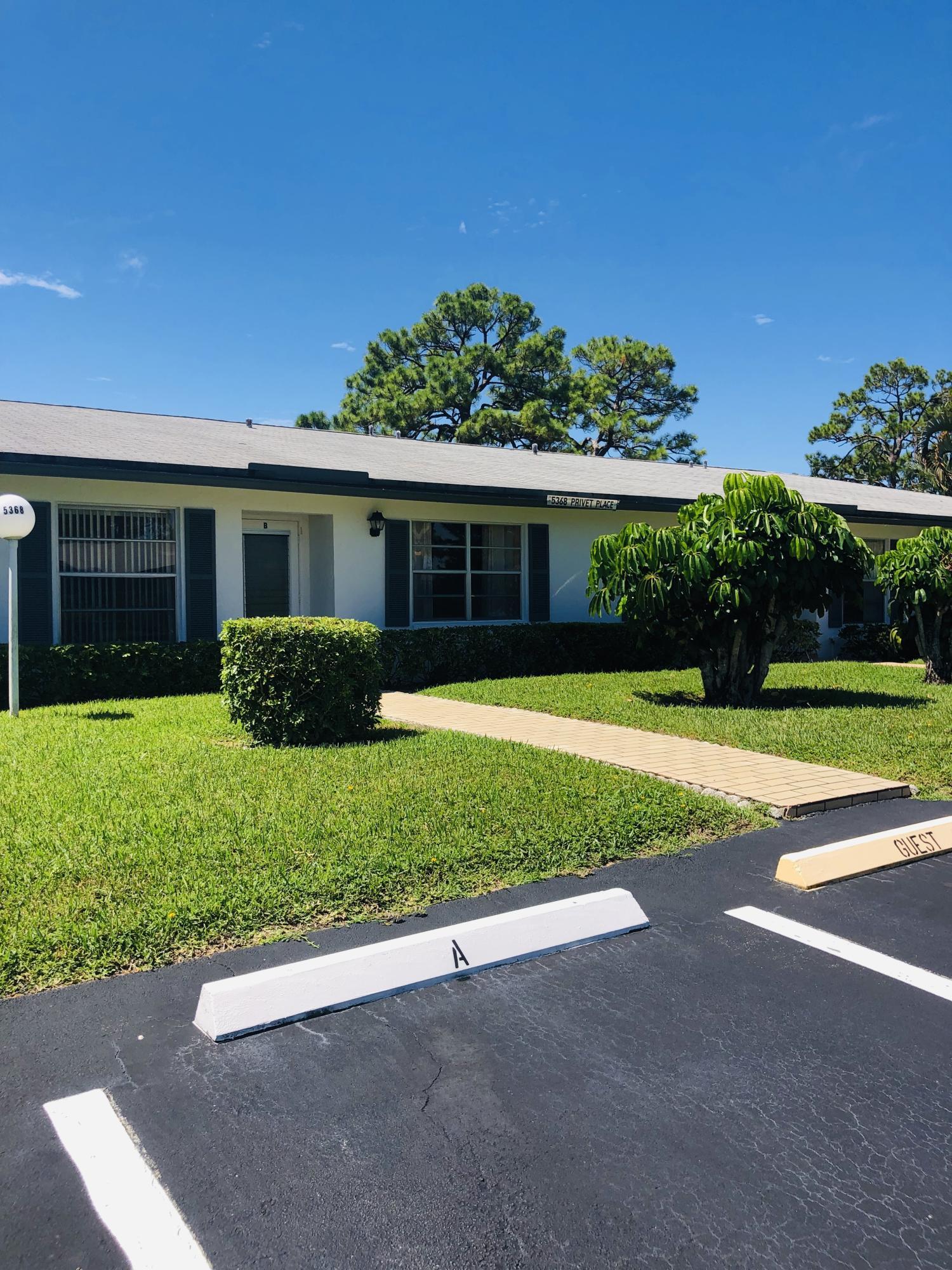 Bridgeview is an active 55+community in Delray Beach.This Furnished 2/2 villa is super clean and bright. Very convenient location, close to shopping, restaurants, beaches, and the famous Atlantic Avenue. Community has a pool, clubhouse with nice amenities.