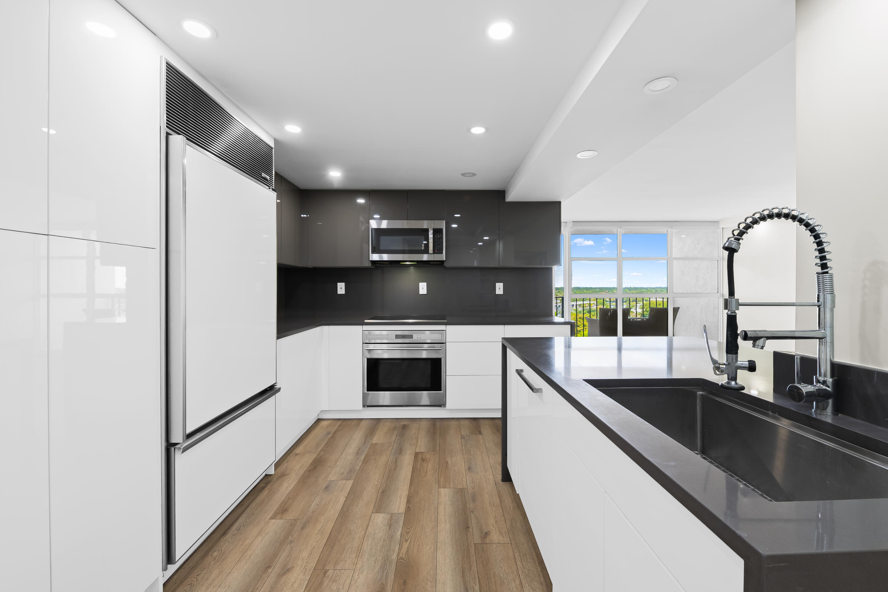 TOWERS OF OCEANVIEW SOUTH - Residential