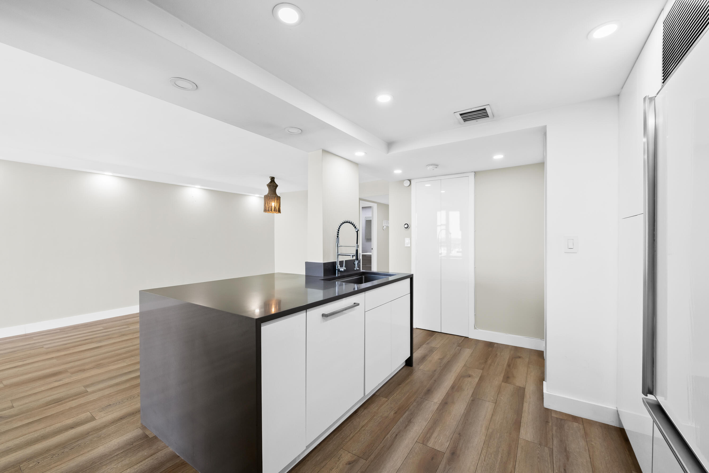 TOWERS OF OCEANVIEW SOUTH - Residential