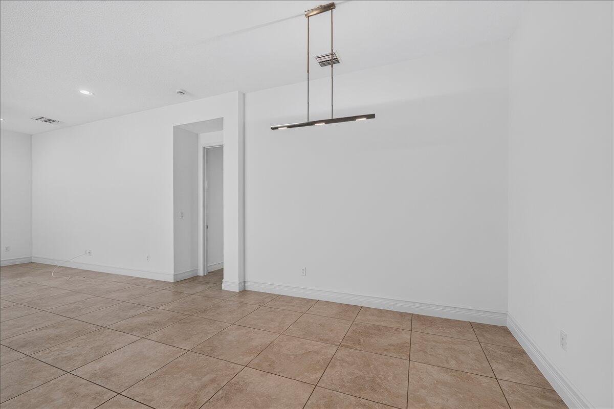 VALENCIA COVE - Residential