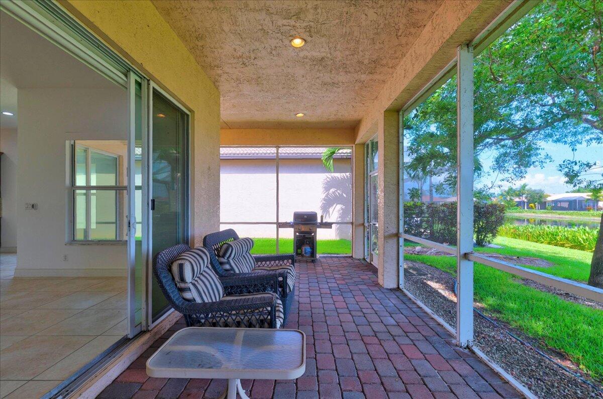 VALENCIA COVE - Residential
