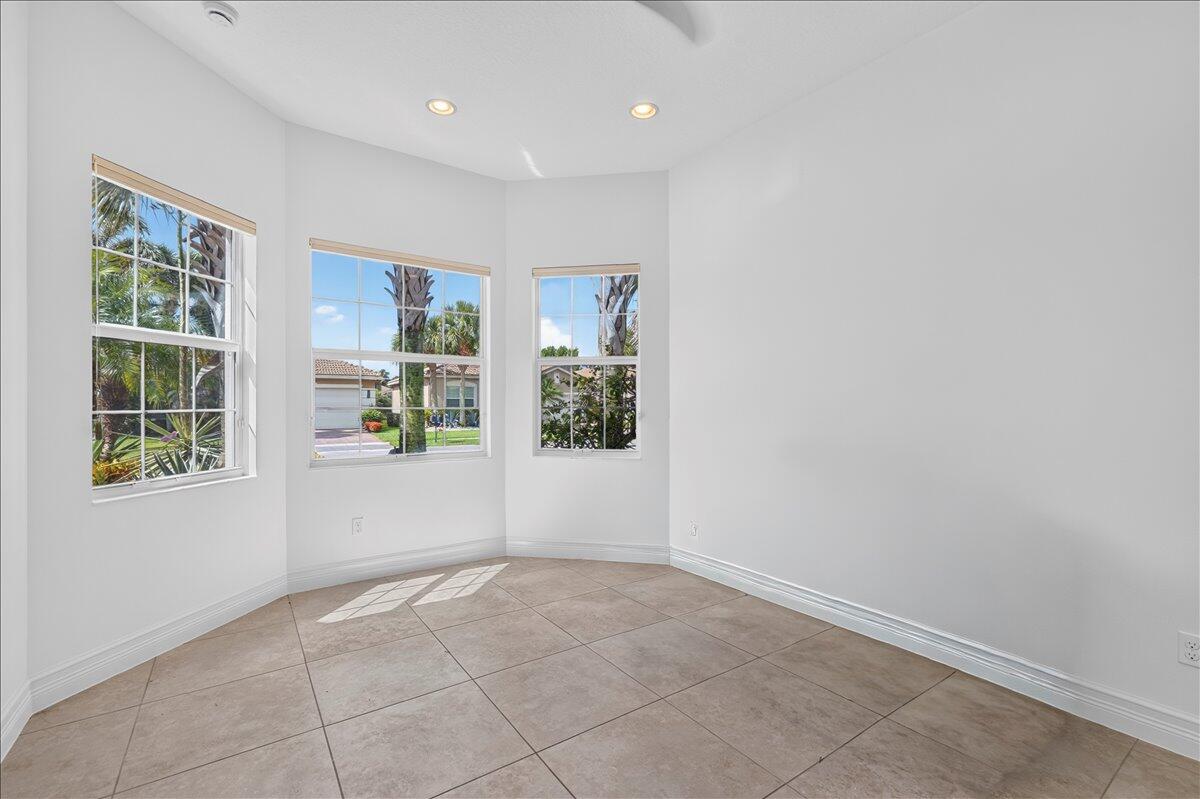 VALENCIA COVE - Residential