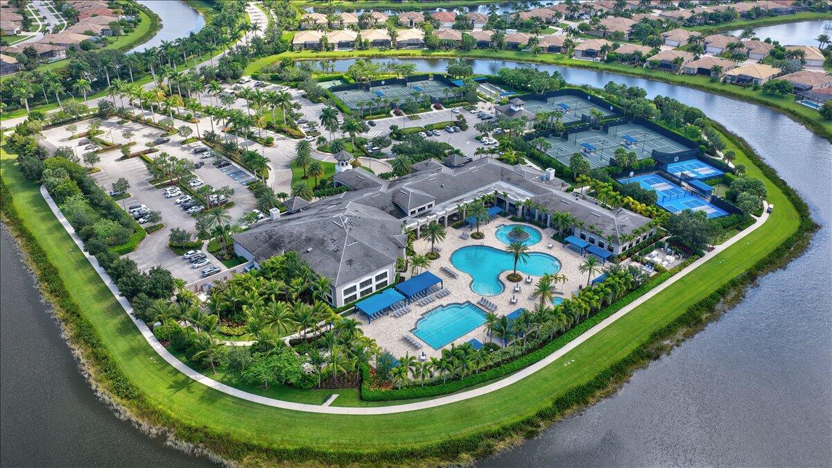 VALENCIA COVE - Residential