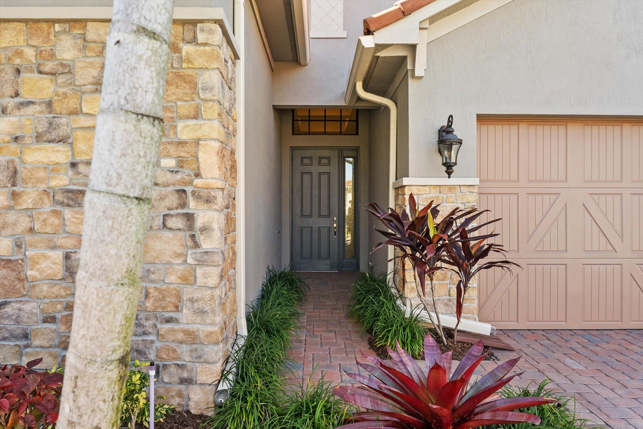 PARKLAND ROYALE - Residential