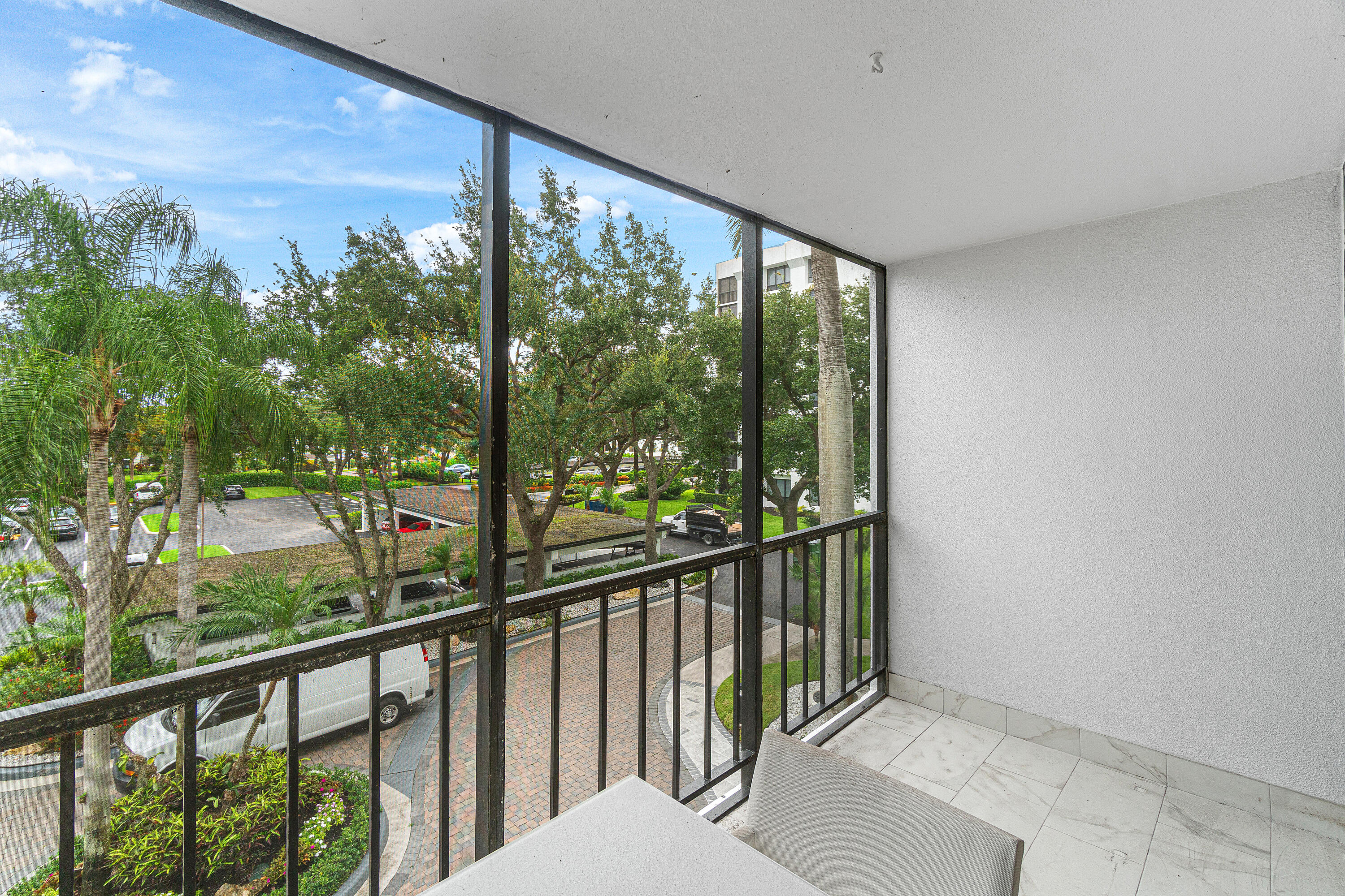 LAKEWOOD MIDRISE CONDO - Residential