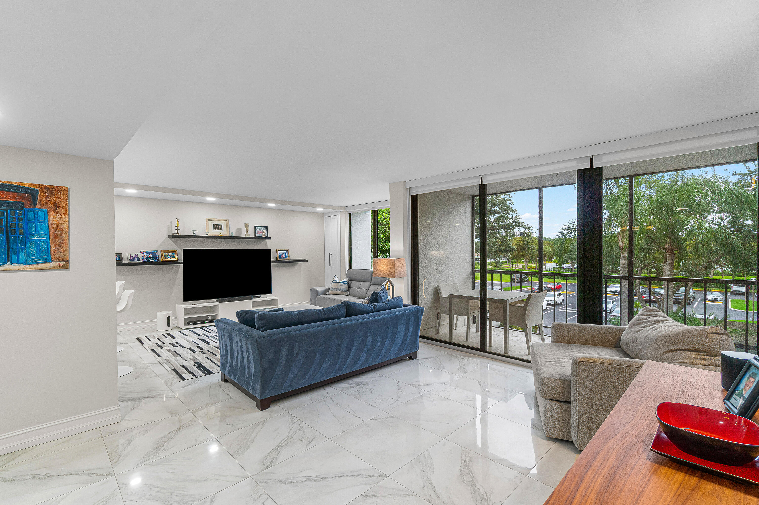 LAKEWOOD MIDRISE CONDO - Residential