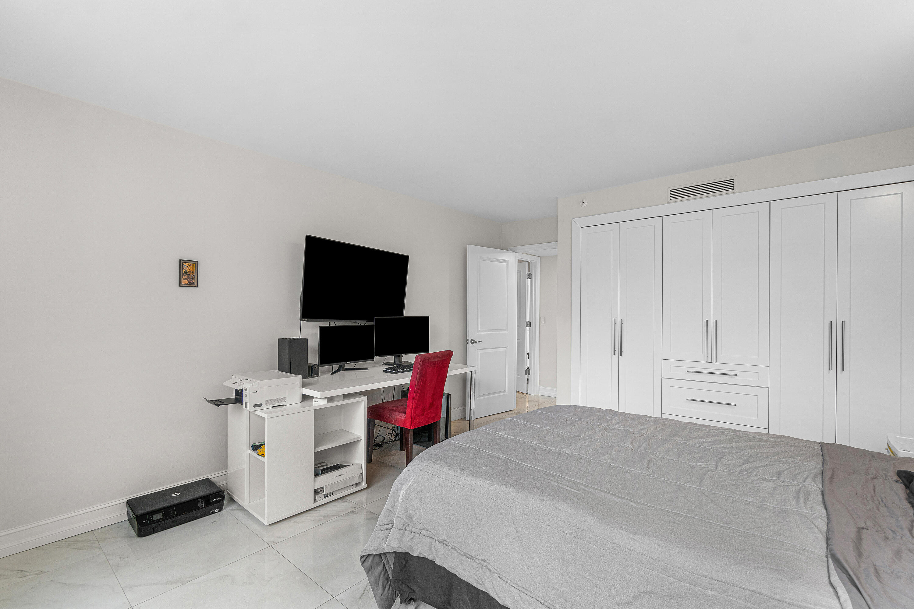 LAKEWOOD MIDRISE CONDO - Residential