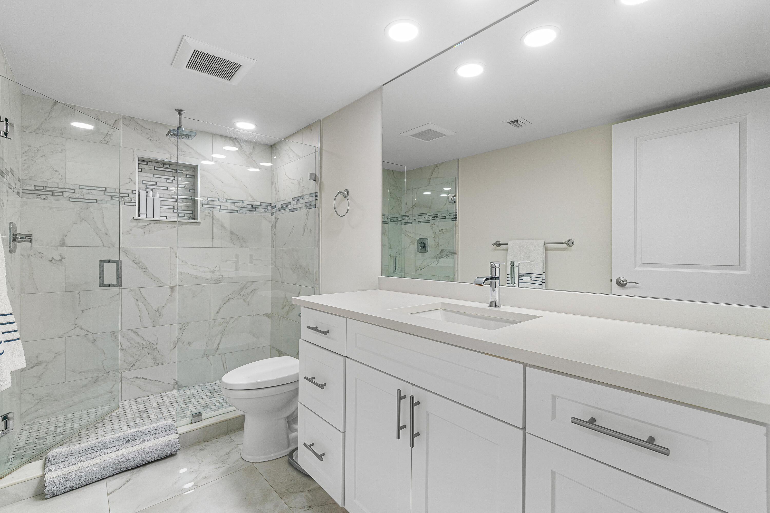 LAKEWOOD MIDRISE CONDO - Residential
