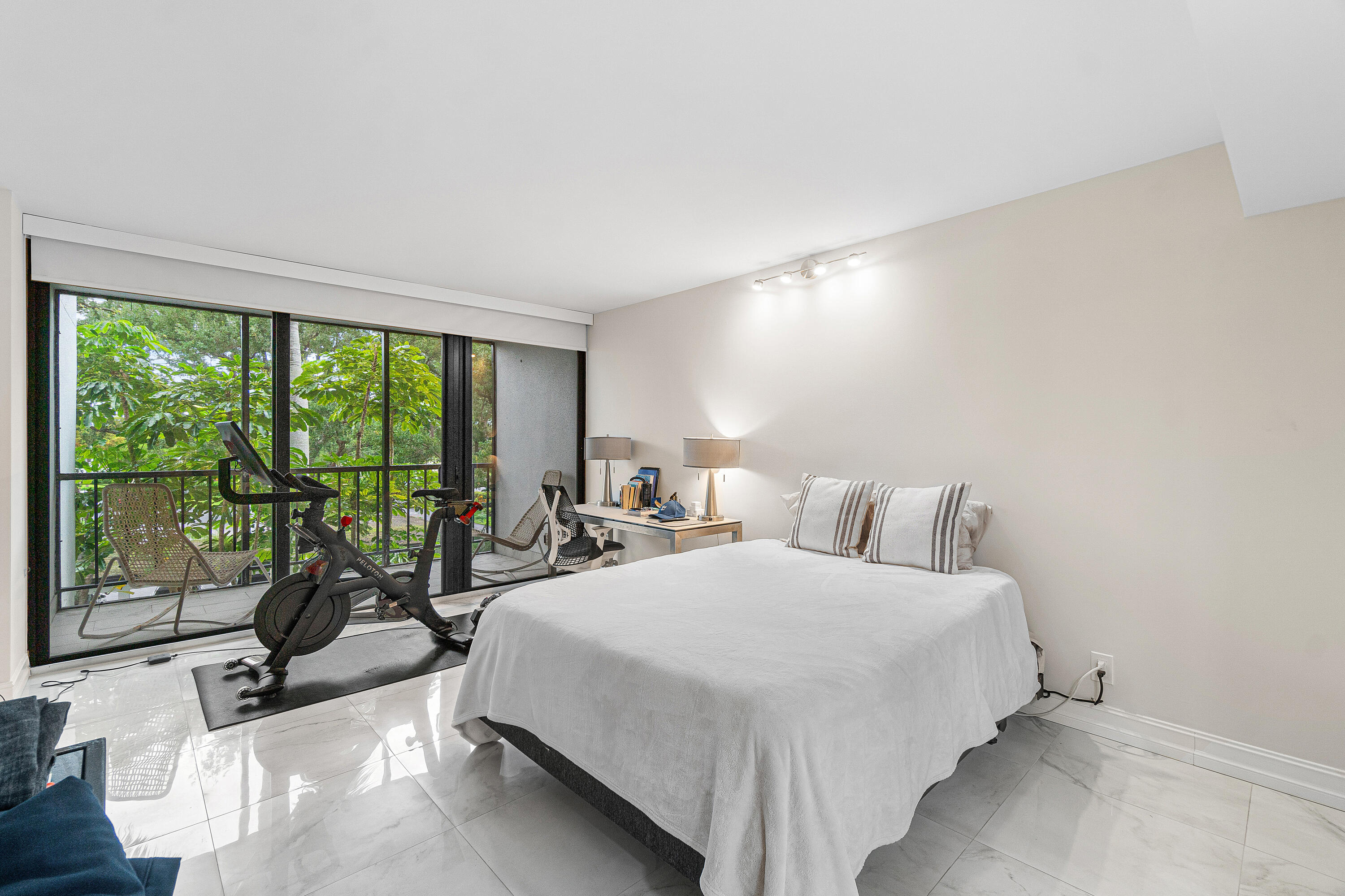 LAKEWOOD MIDRISE CONDO - Residential