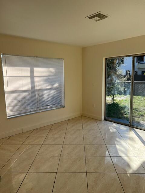 VISTA VERDE TOWNHOUSE - Residential Lease