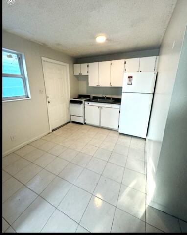 VISTA VERDE TOWNHOUSE - Residential Lease