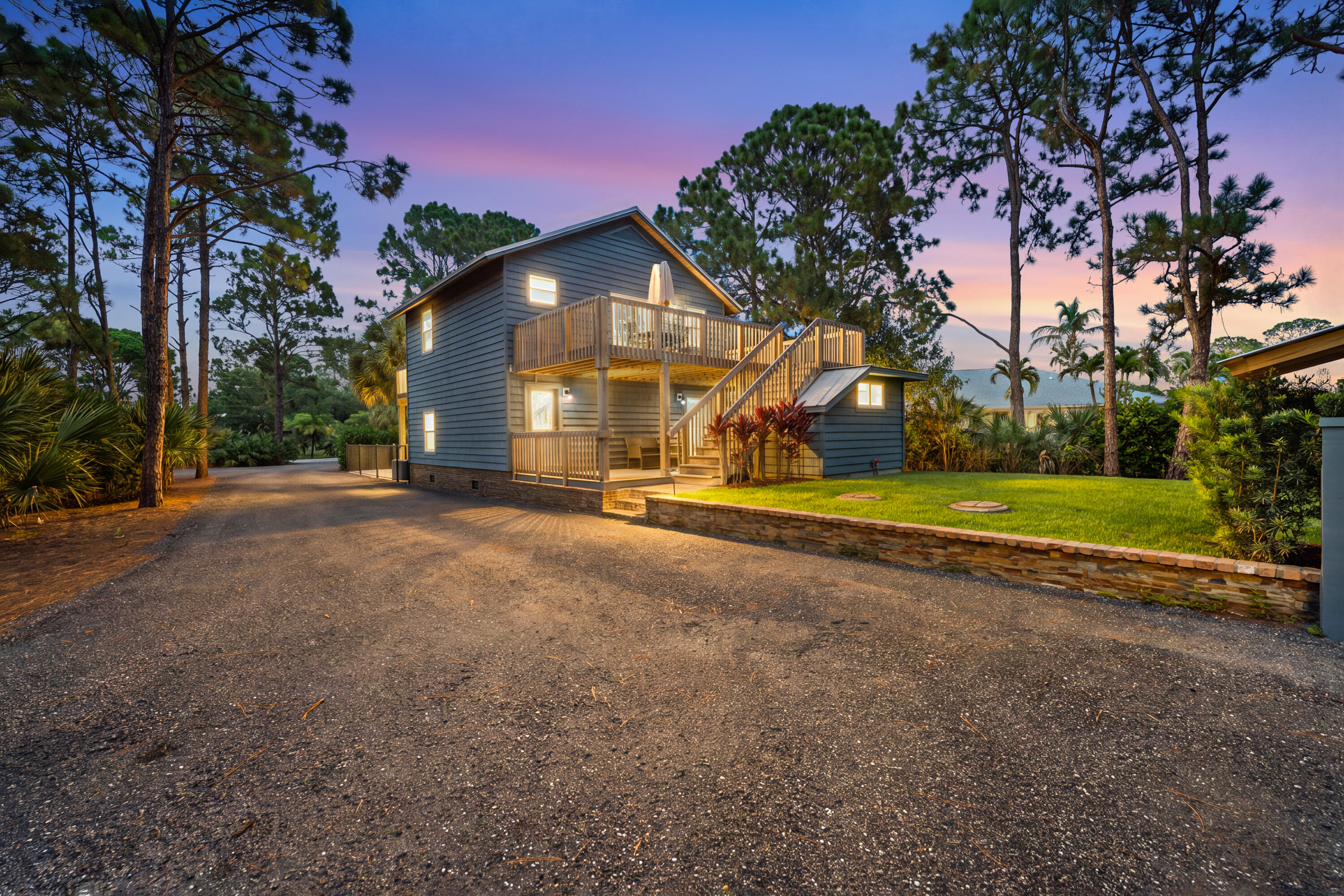 PALM BEACH COUNTRY ESTATES - Residential
