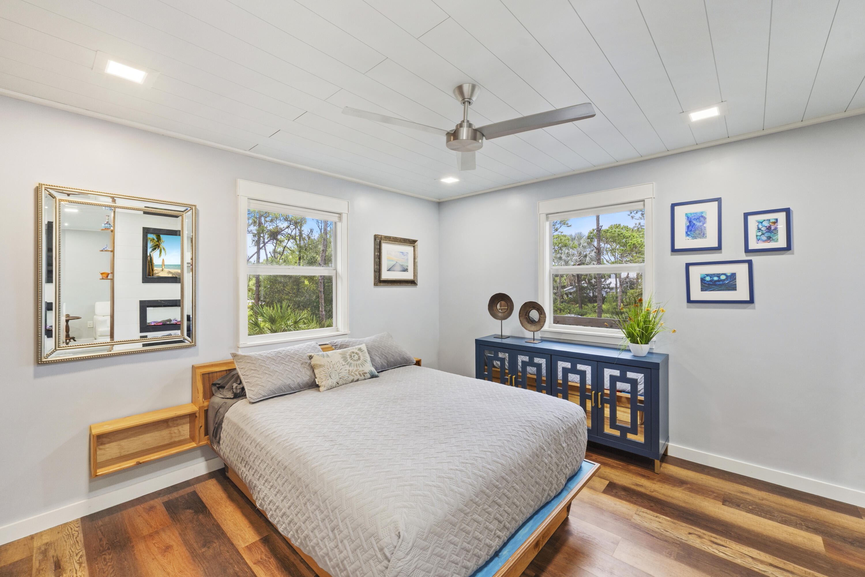 PALM BEACH COUNTRY ESTATES - Residential
