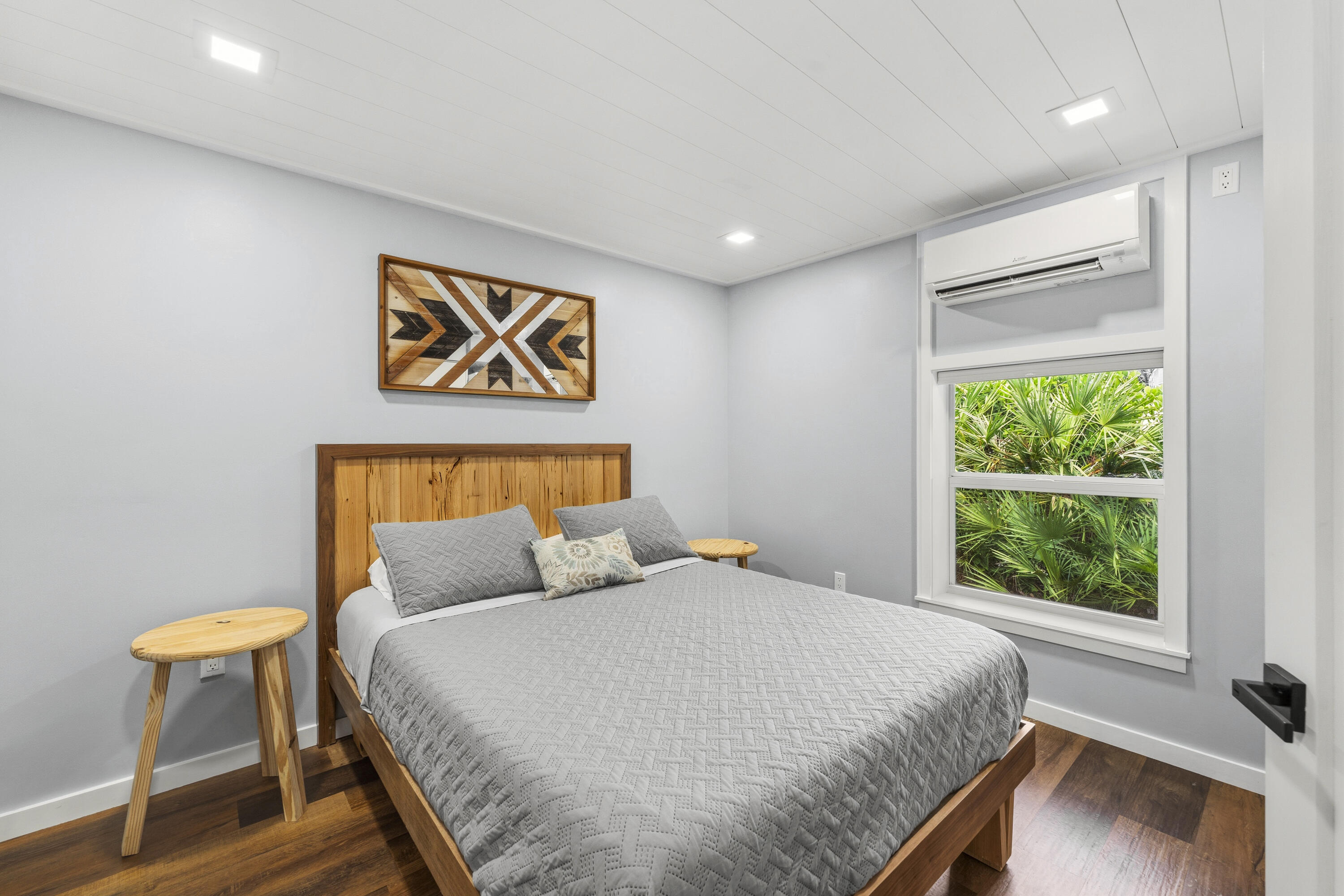 PALM BEACH COUNTRY ESTATES - Residential