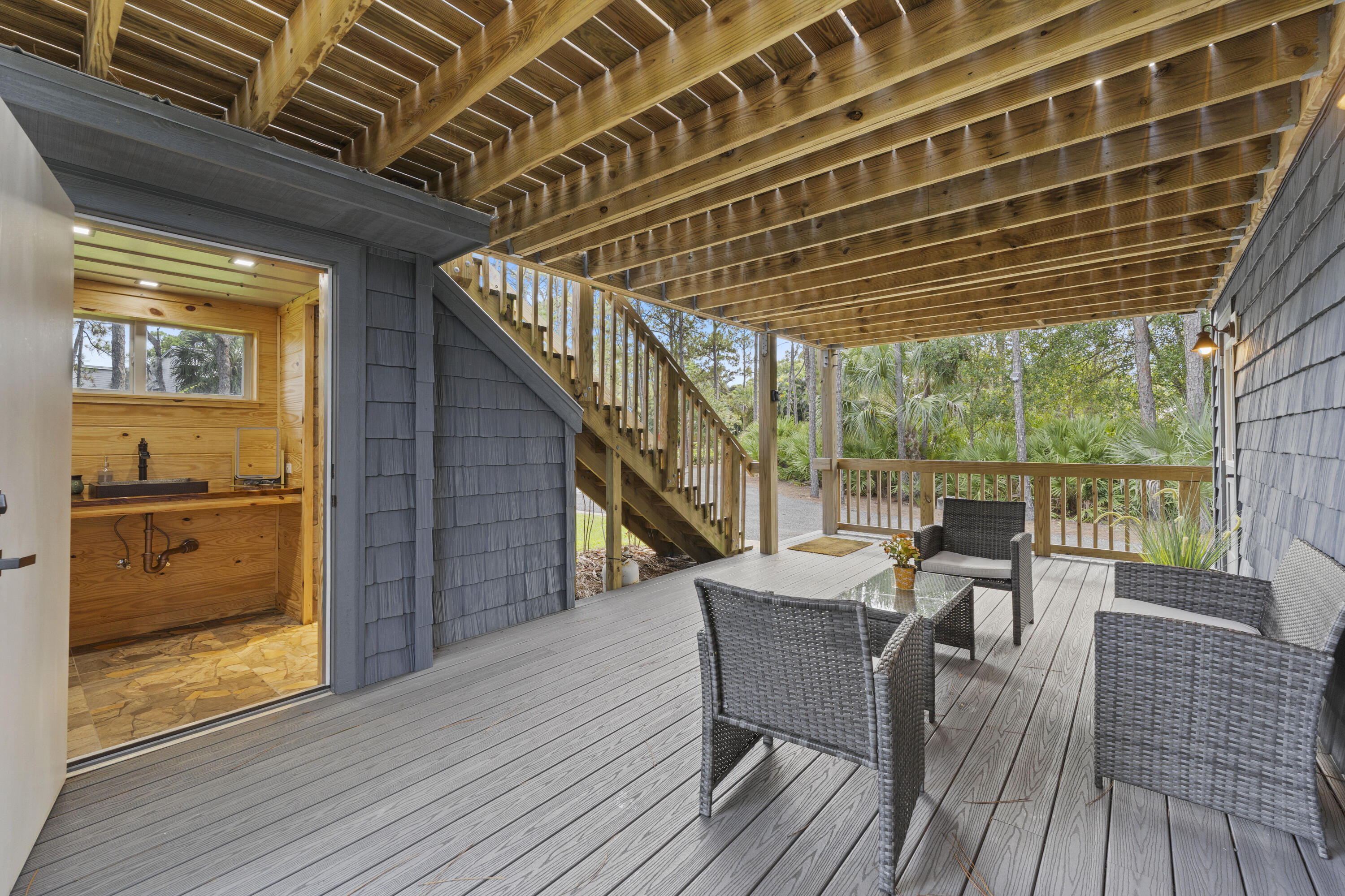 PALM BEACH COUNTRY ESTATES - Residential