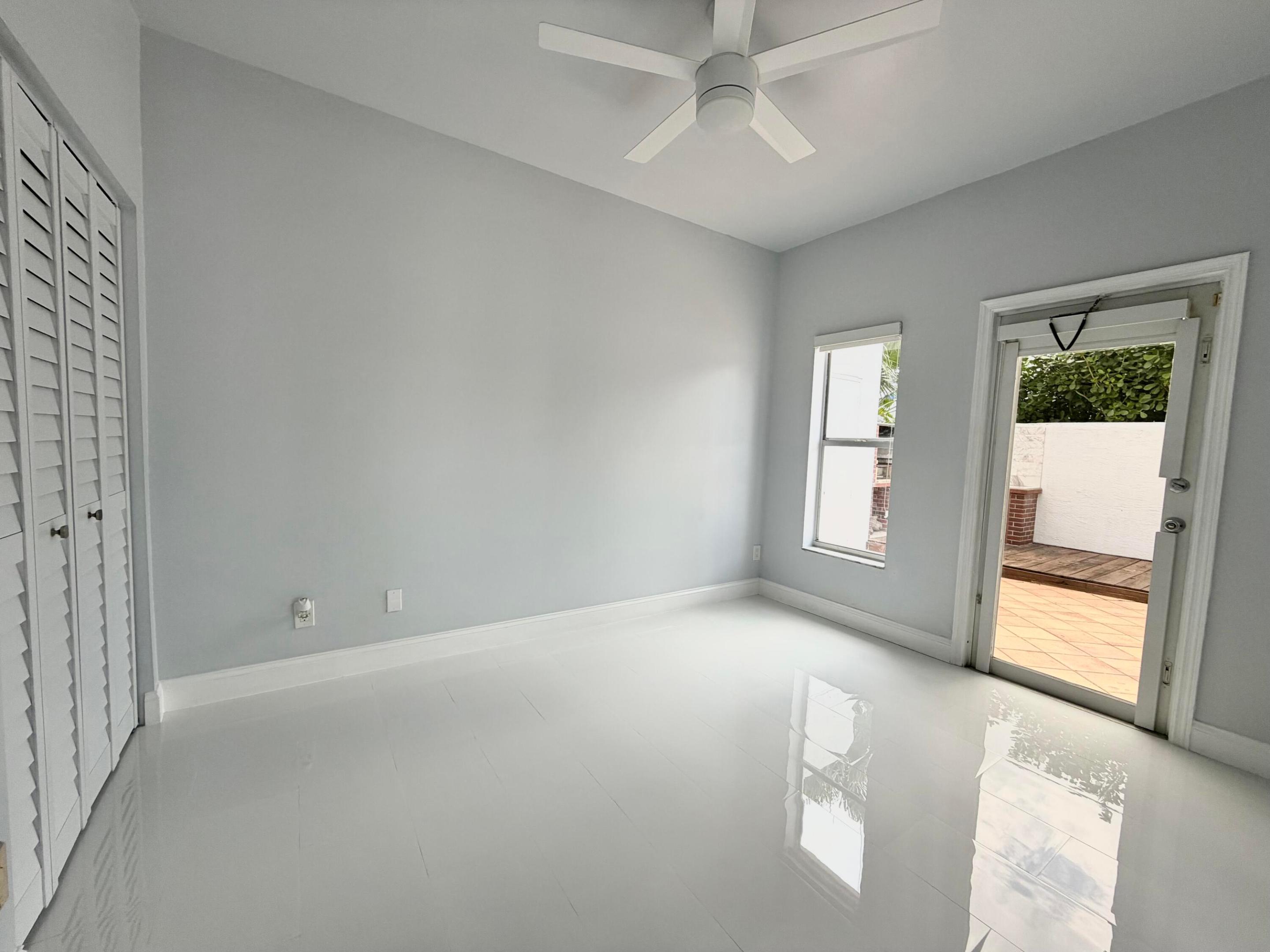 MYKONOS COURT OF BOCA GOLF & TENNIS CLUB - Residential