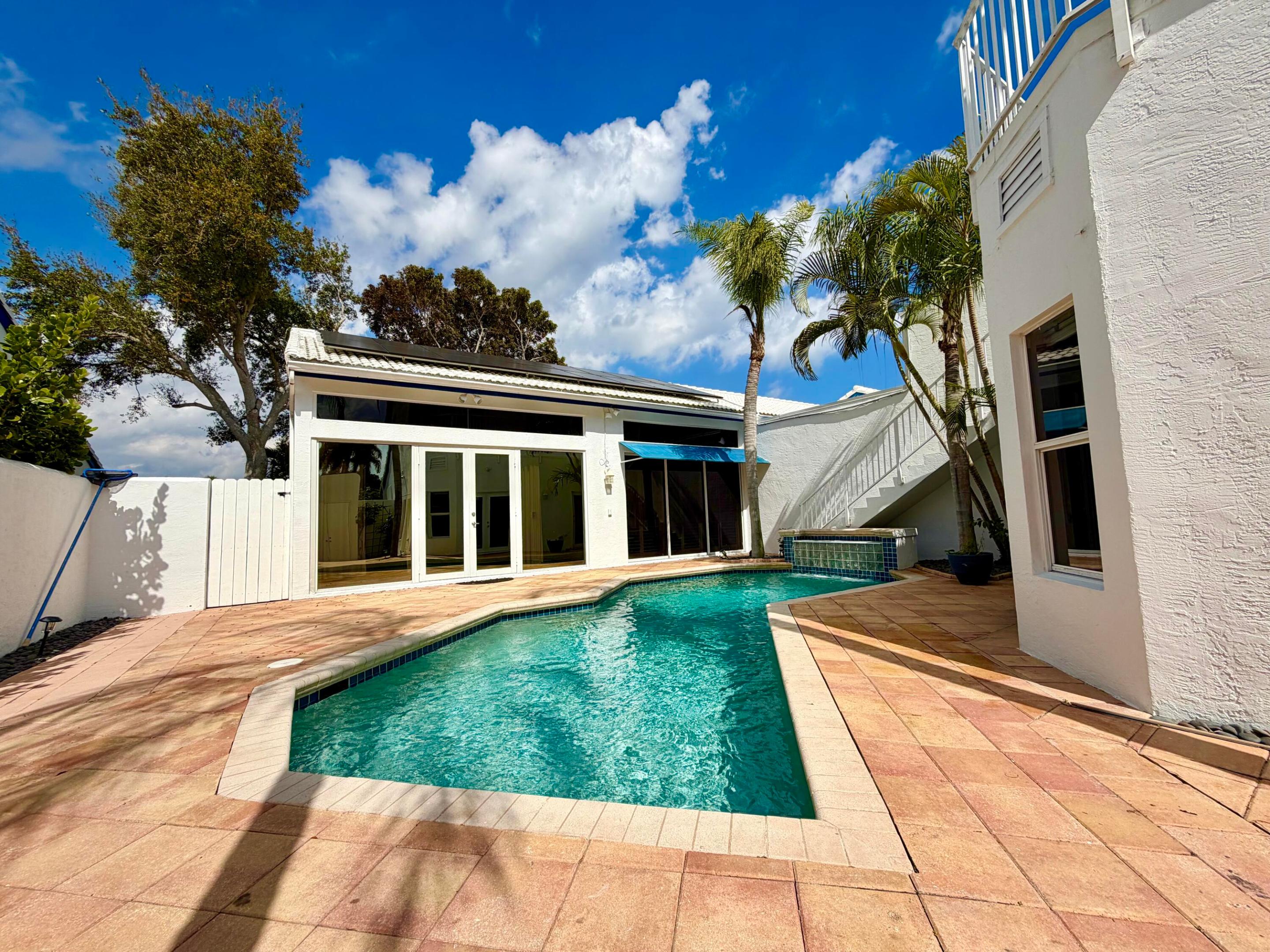 MYKONOS COURT OF BOCA GOLF & TENNIS CLUB - Residential