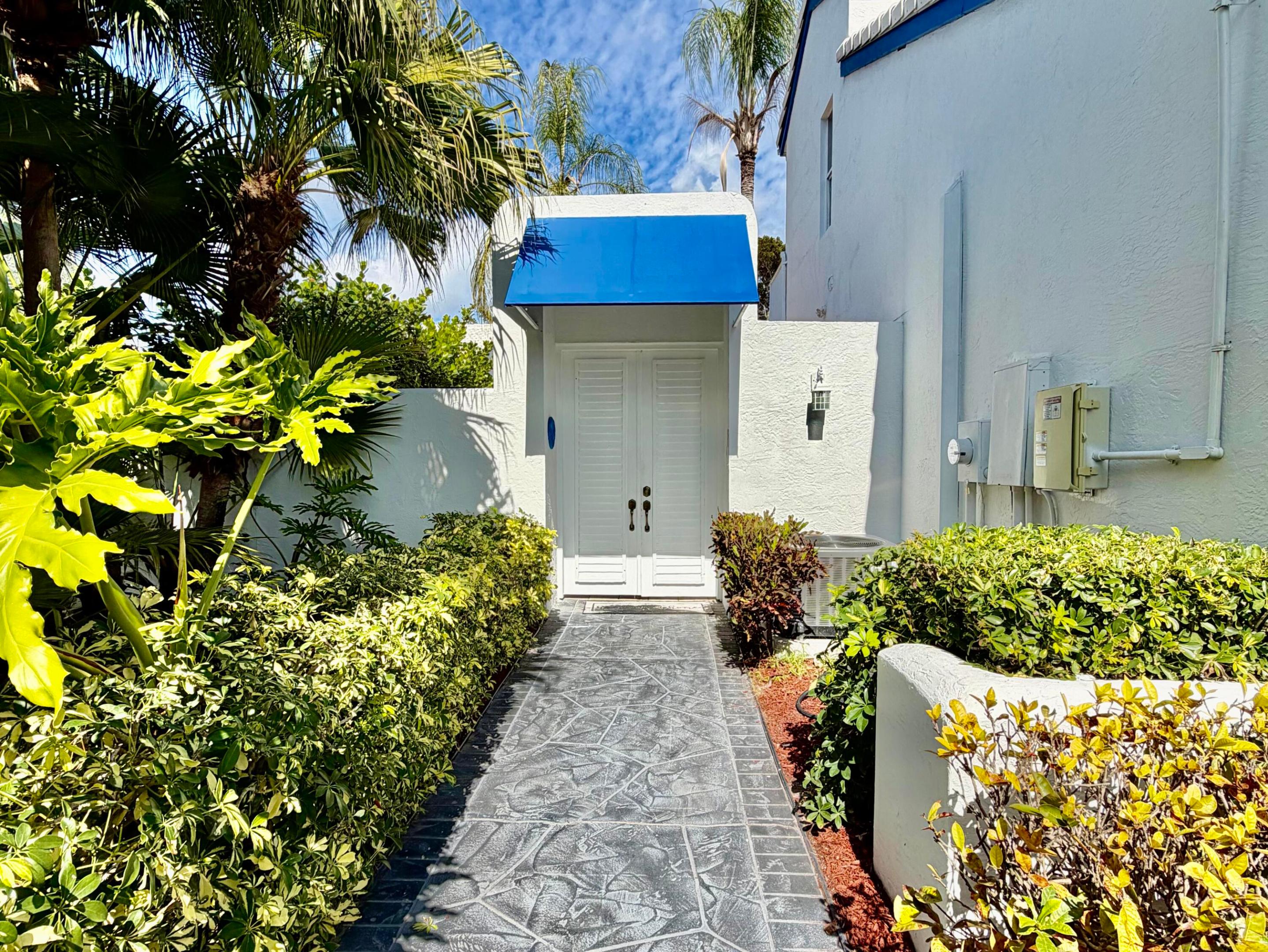 MYKONOS COURT OF BOCA GOLF & TENNIS CLUB - Residential