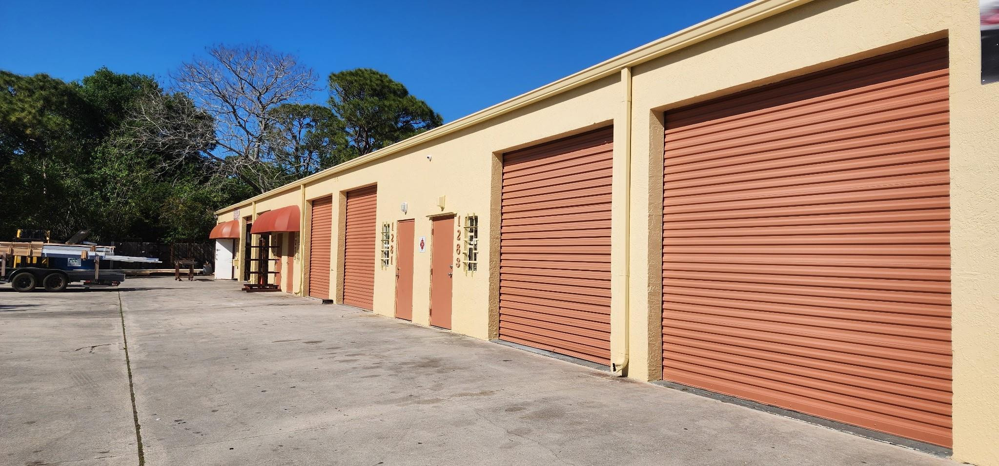 Don't overlook this expansive commercial property up for lease! Featuring a generous 2400 sq. ft. , commercial warehouse unit boasts two bay doors, two entry doors, and two convenient roll-up doors. Additionally, it offers office space with A/C and restroom. Pricing is flexible and open to negotiation.
