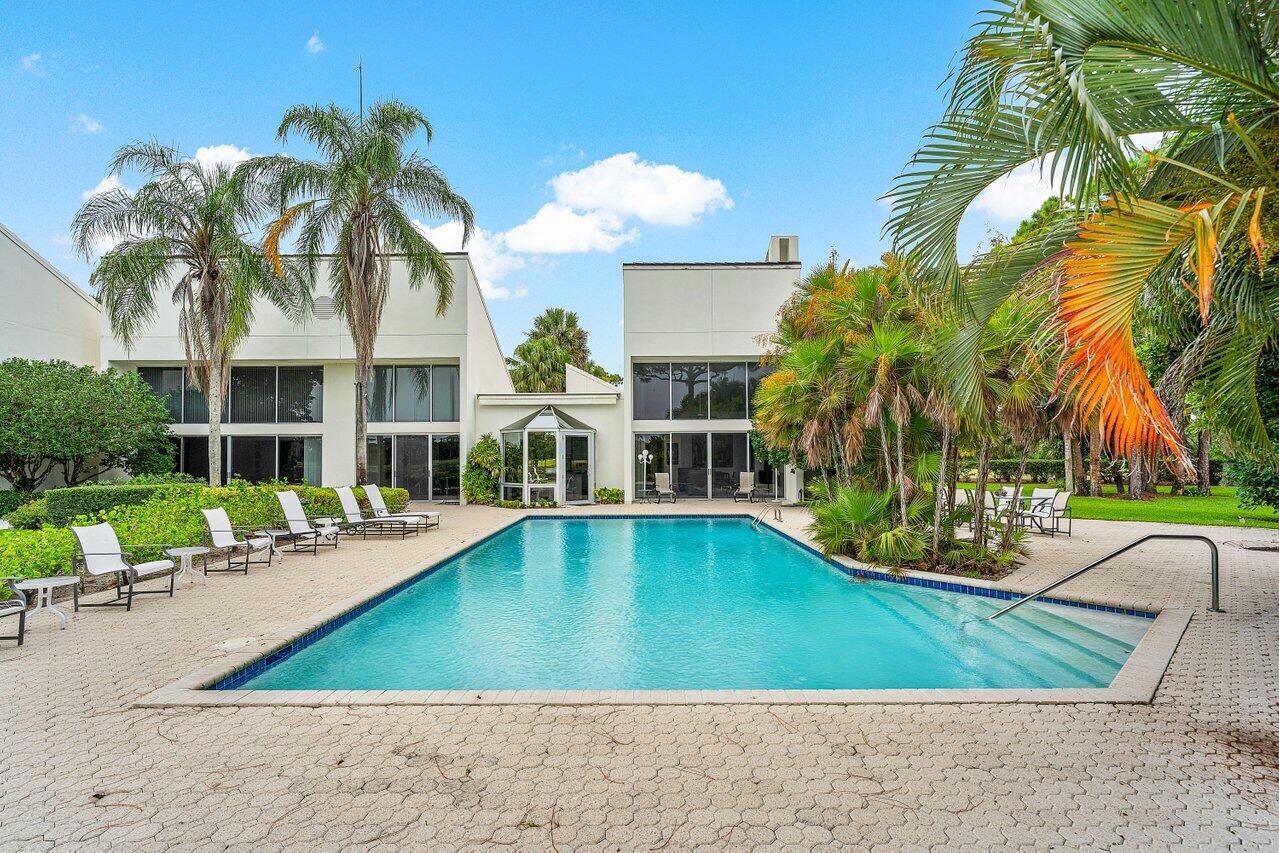 BREAKERS WEST 12 - Residential