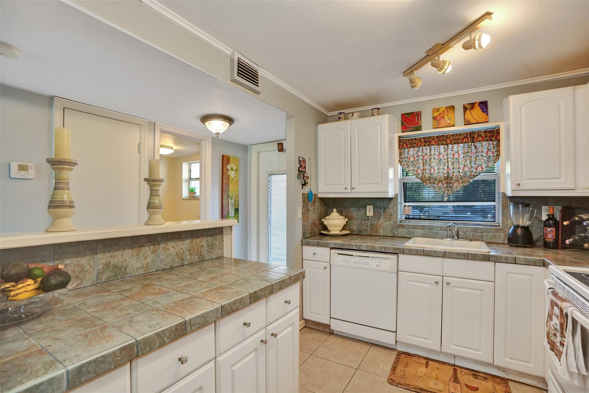 Sunrise Lakes - Residential