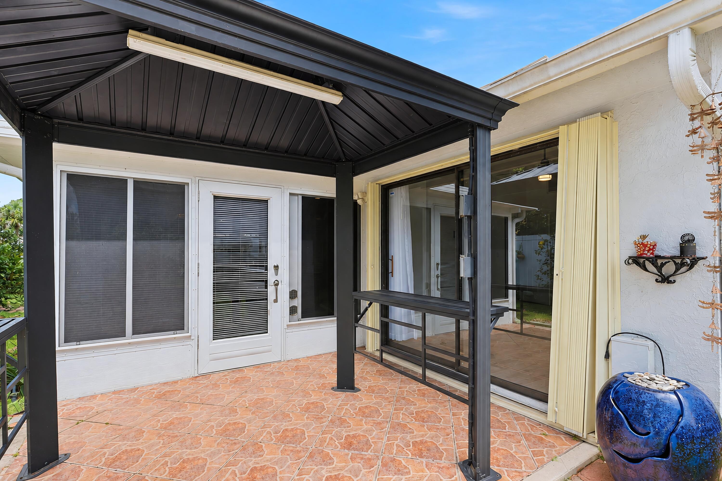 HUNTINGTON WOODS - Residential