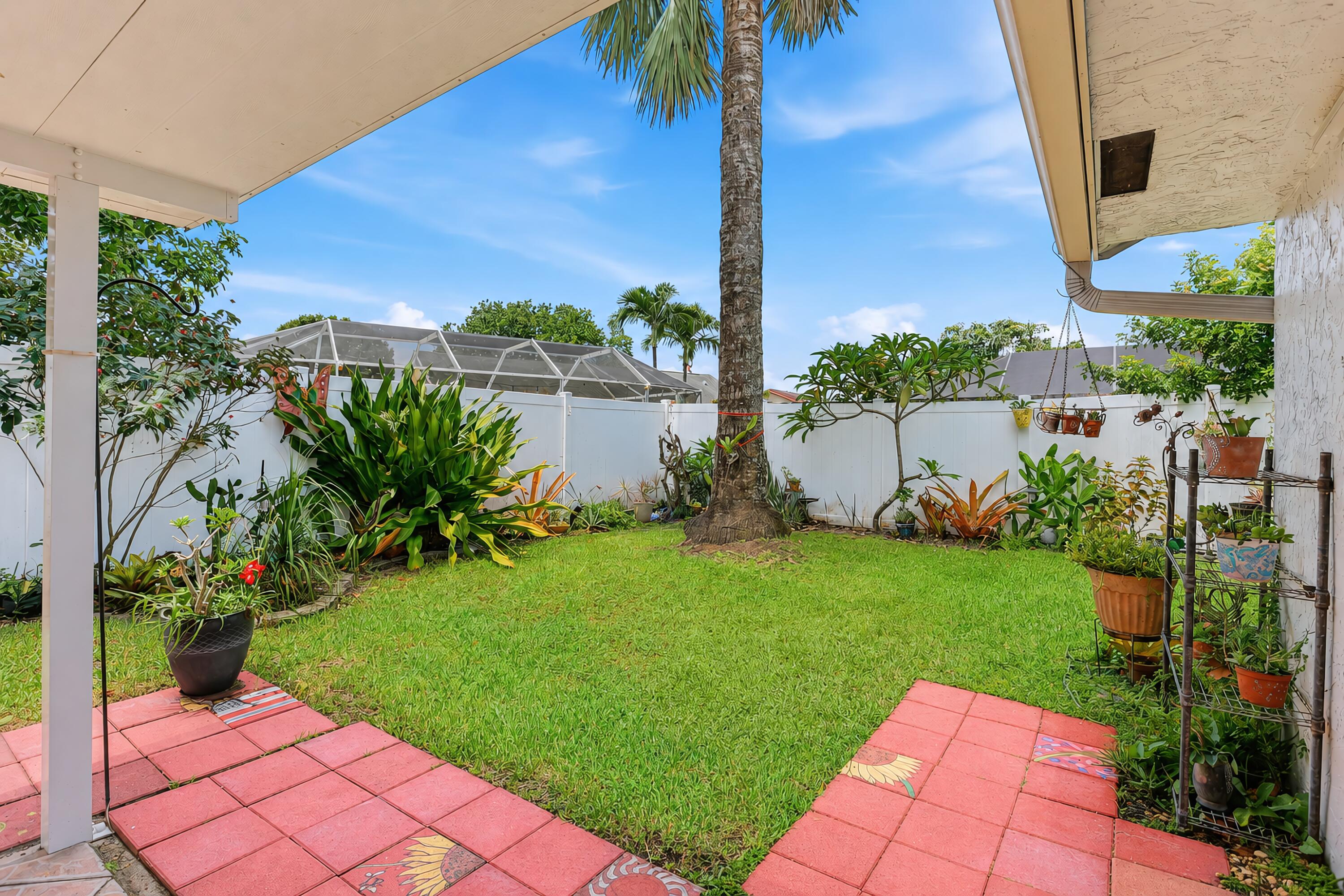 HUNTINGTON WOODS - Residential