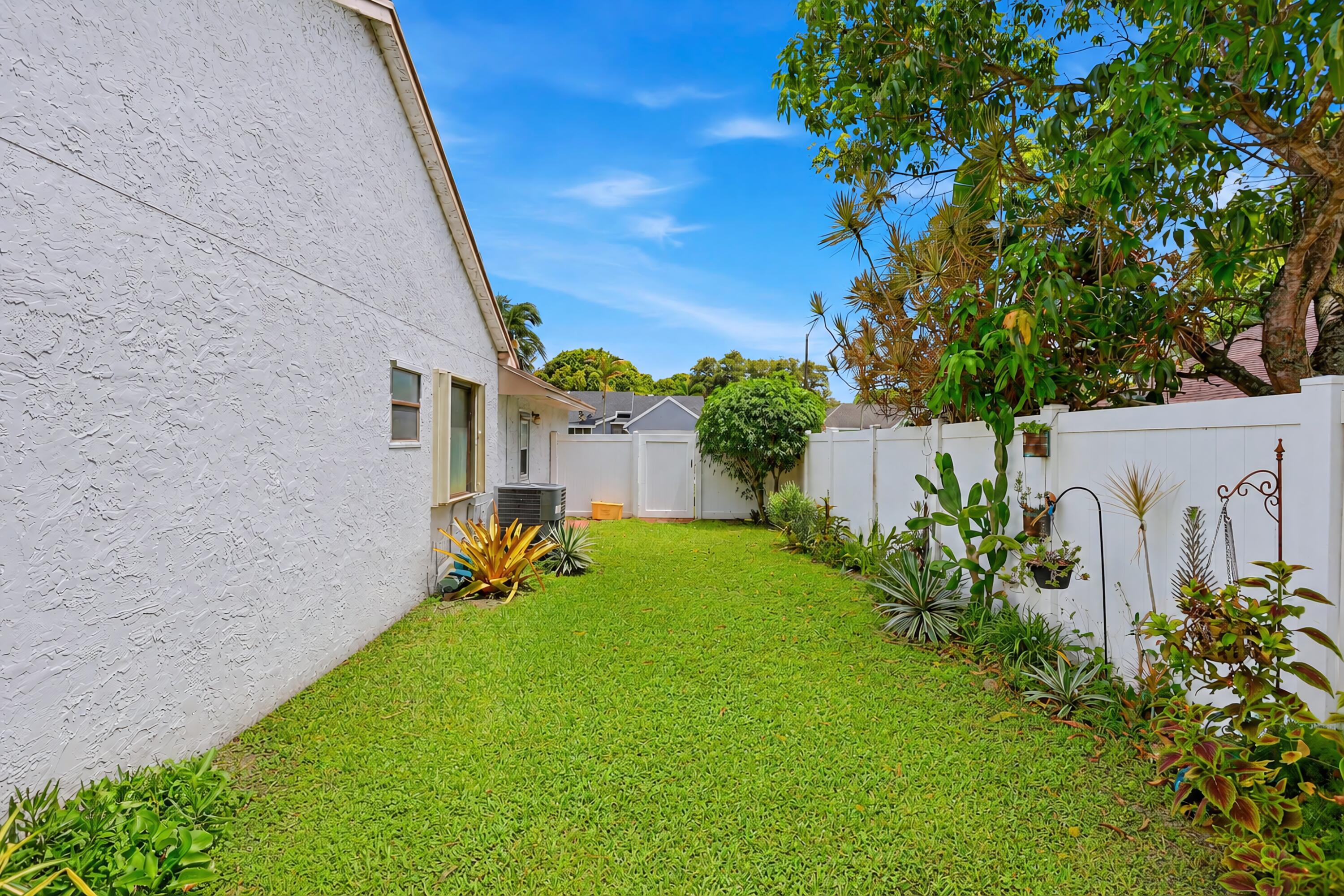 HUNTINGTON WOODS - Residential