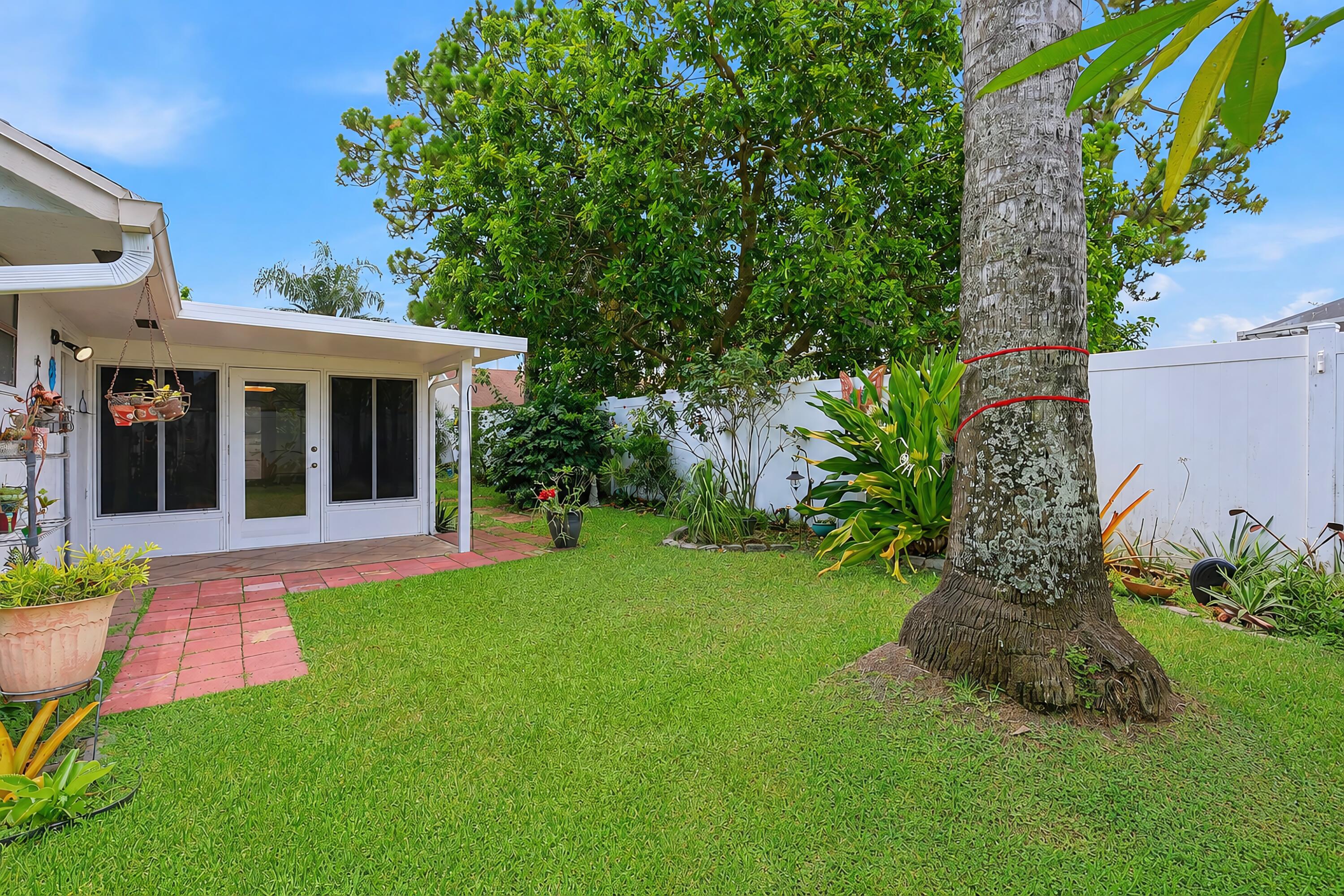 HUNTINGTON WOODS - Residential