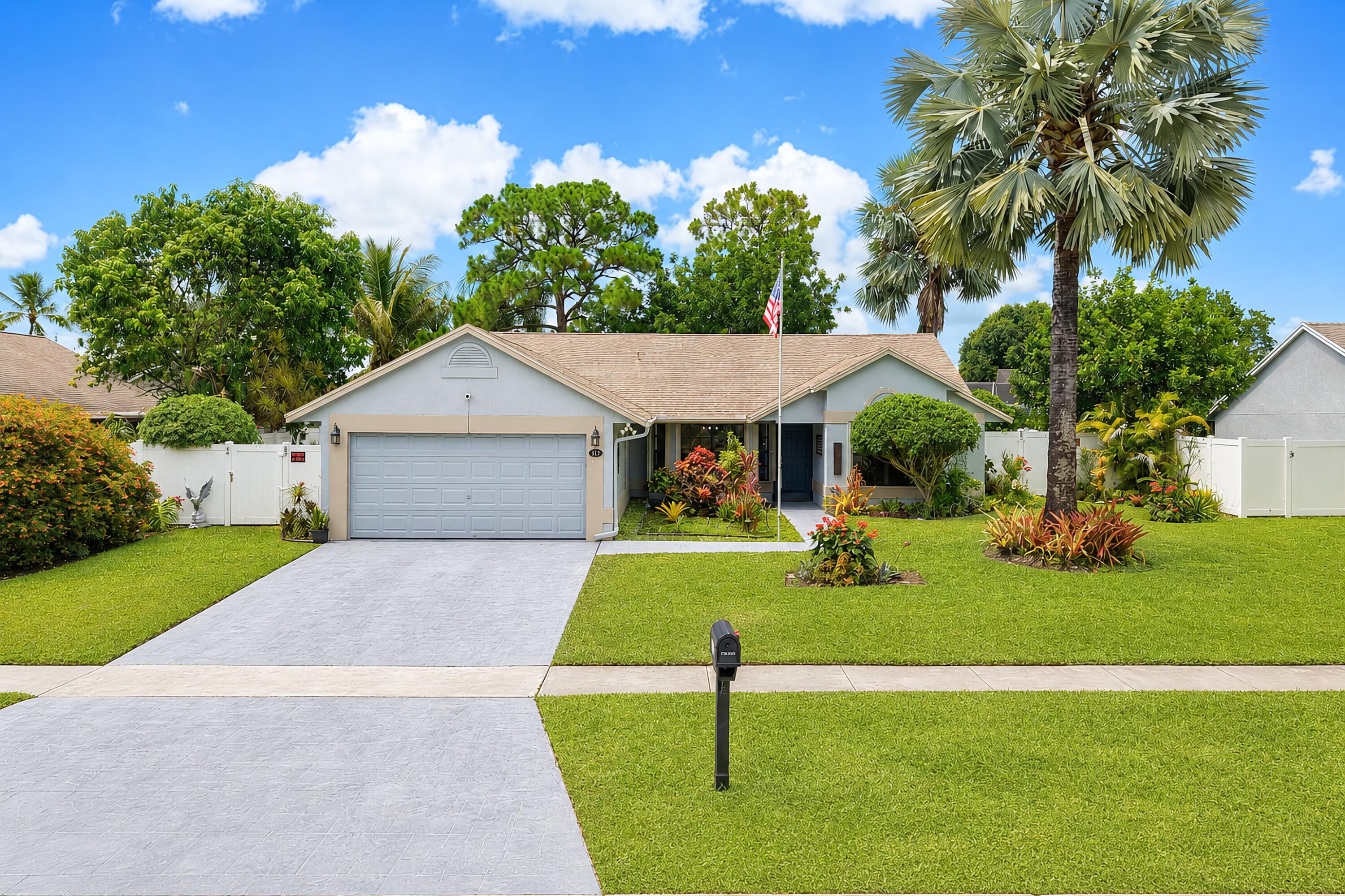 HUNTINGTON WOODS - Residential