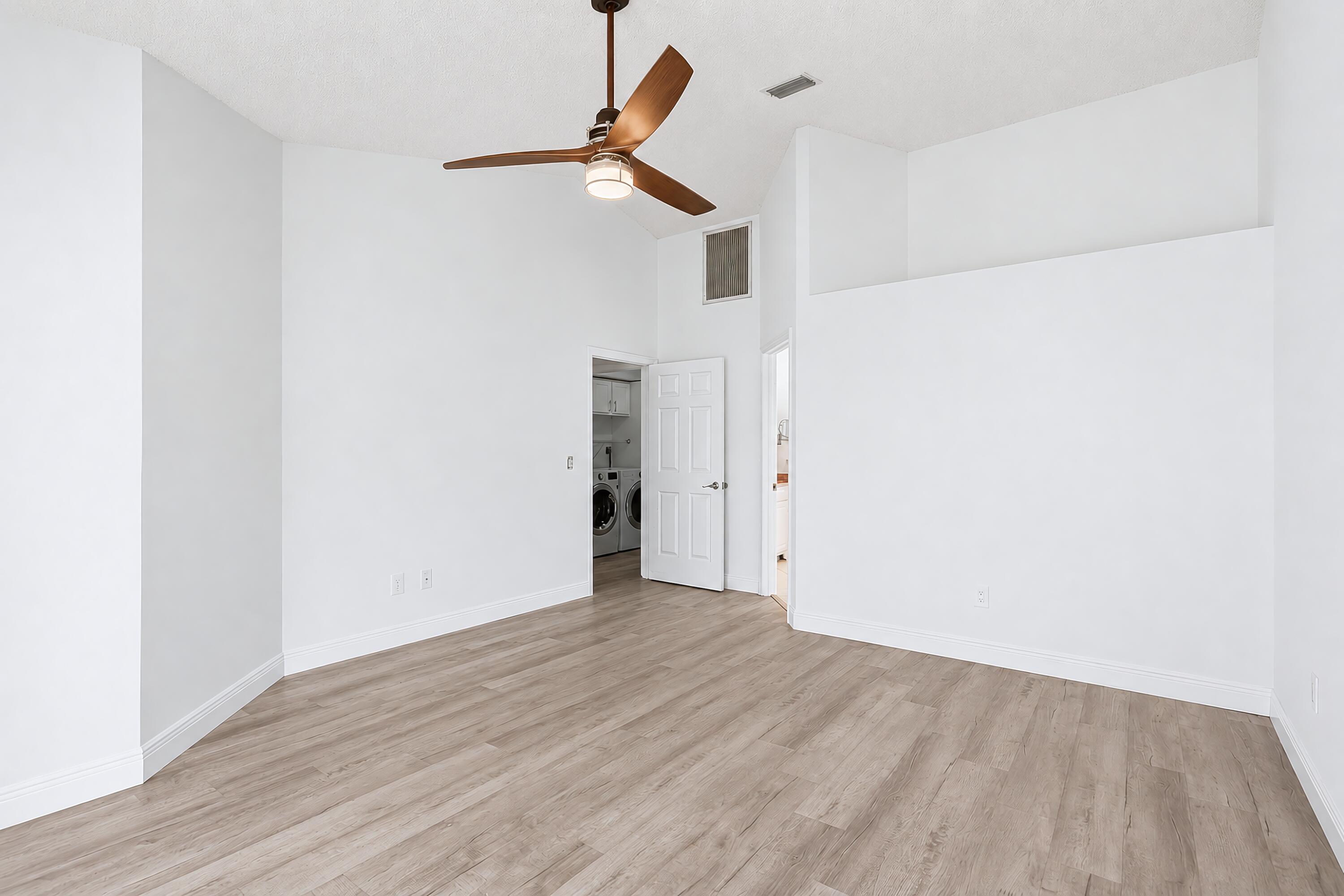 HUNTINGTON WOODS - Residential