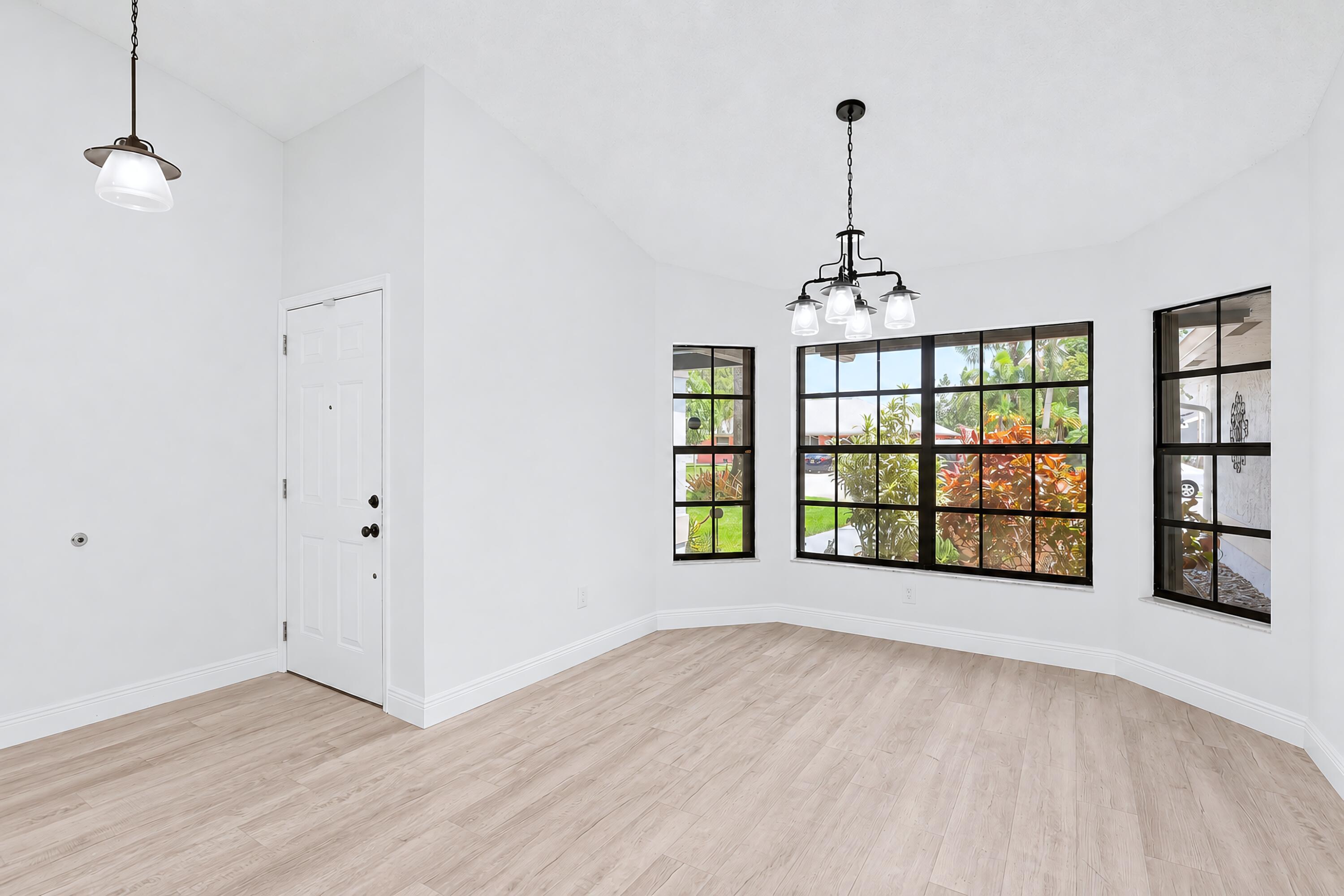 HUNTINGTON WOODS - Residential