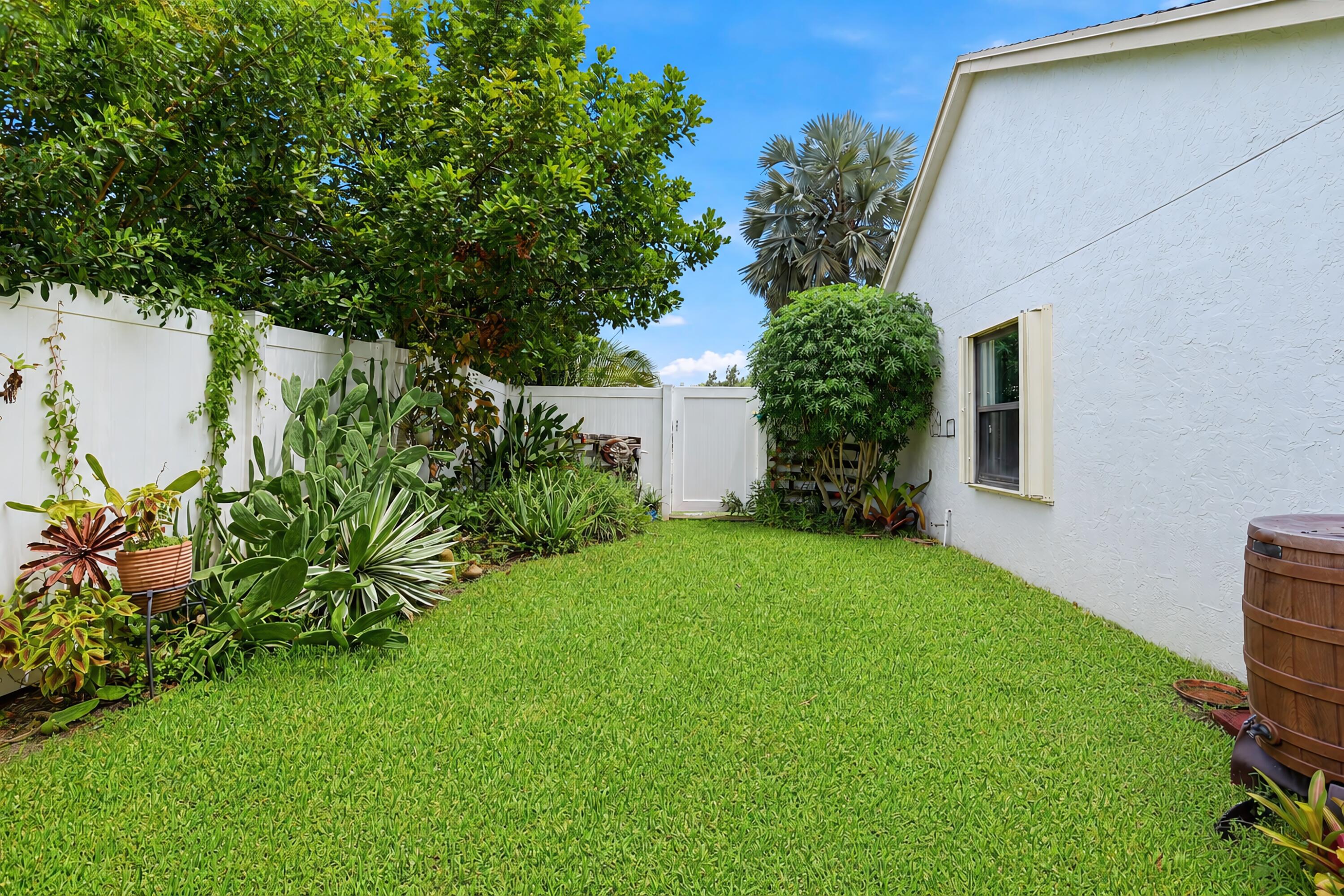 HUNTINGTON WOODS - Residential