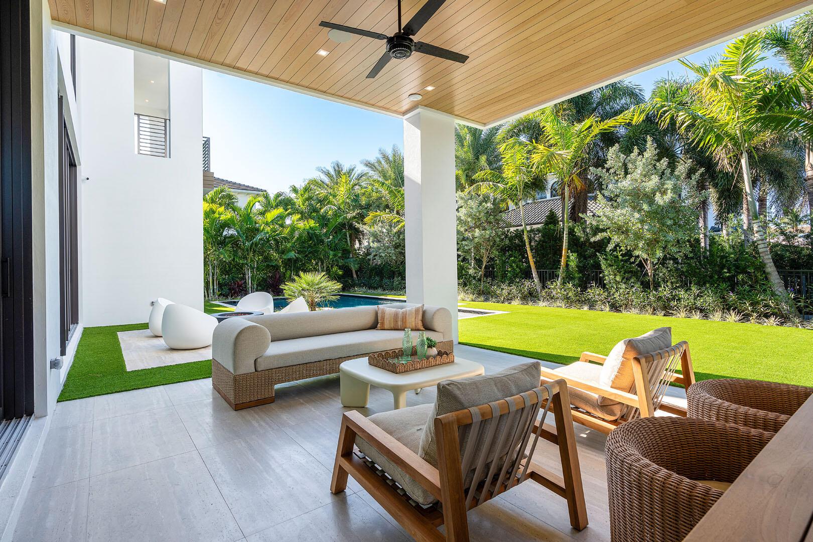 ROYAL PALM YACHT & COUNTRY CLUB - Residential